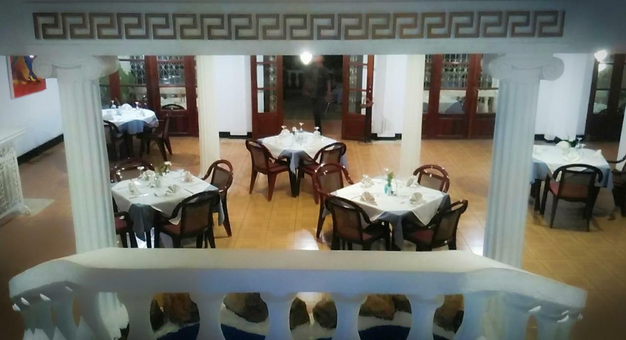 Hotel Restaurant Hellenique Appartements Kigali Bagian luar foto